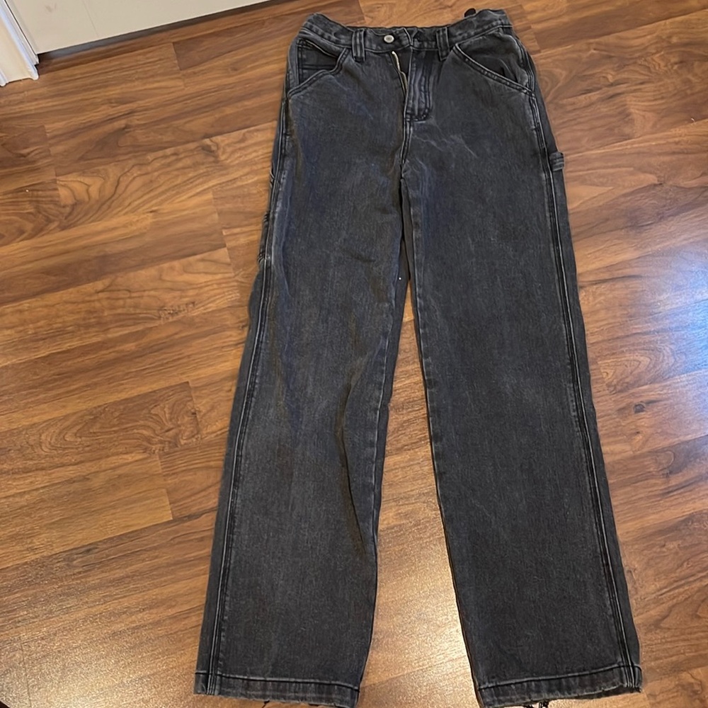 •Brand - Brandy Melville •Size - Small